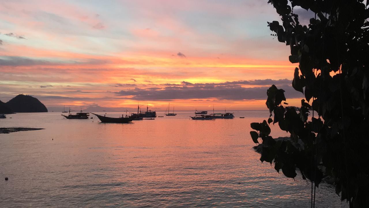 Bajo Sunset Hostel Labuan Bajo Exterior foto